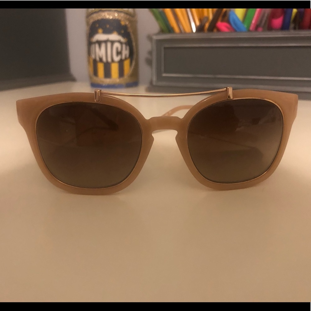 Tory-Burch Light Pink Sunglasses